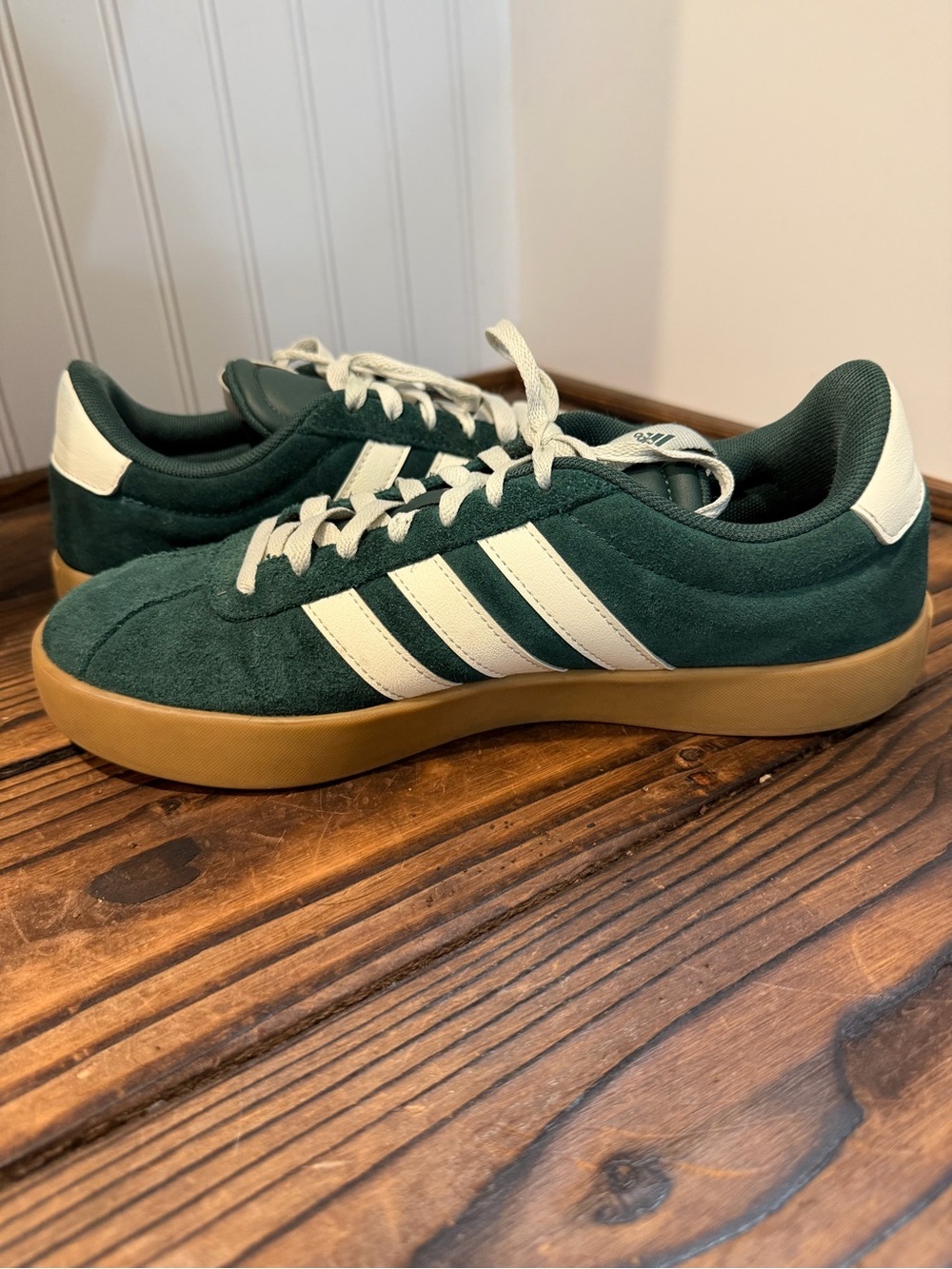 Adidas Men’s VL Court 3.0 Suede Sneakers in Forest Green with Gum Sole - Picture 6 of 7